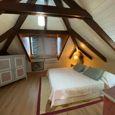 Apartment Themis